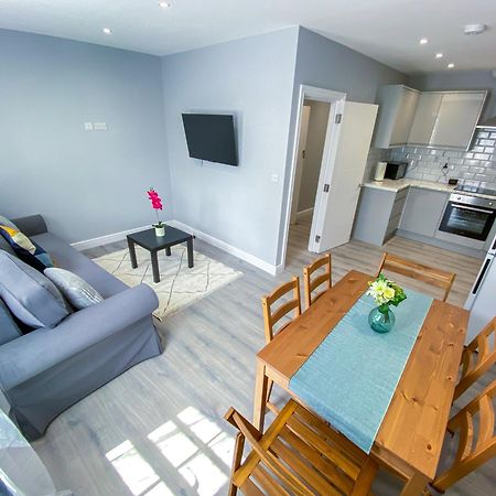 Stylish 1 Bedroom Flat - 5 Guest London- F1 Bagian luar foto