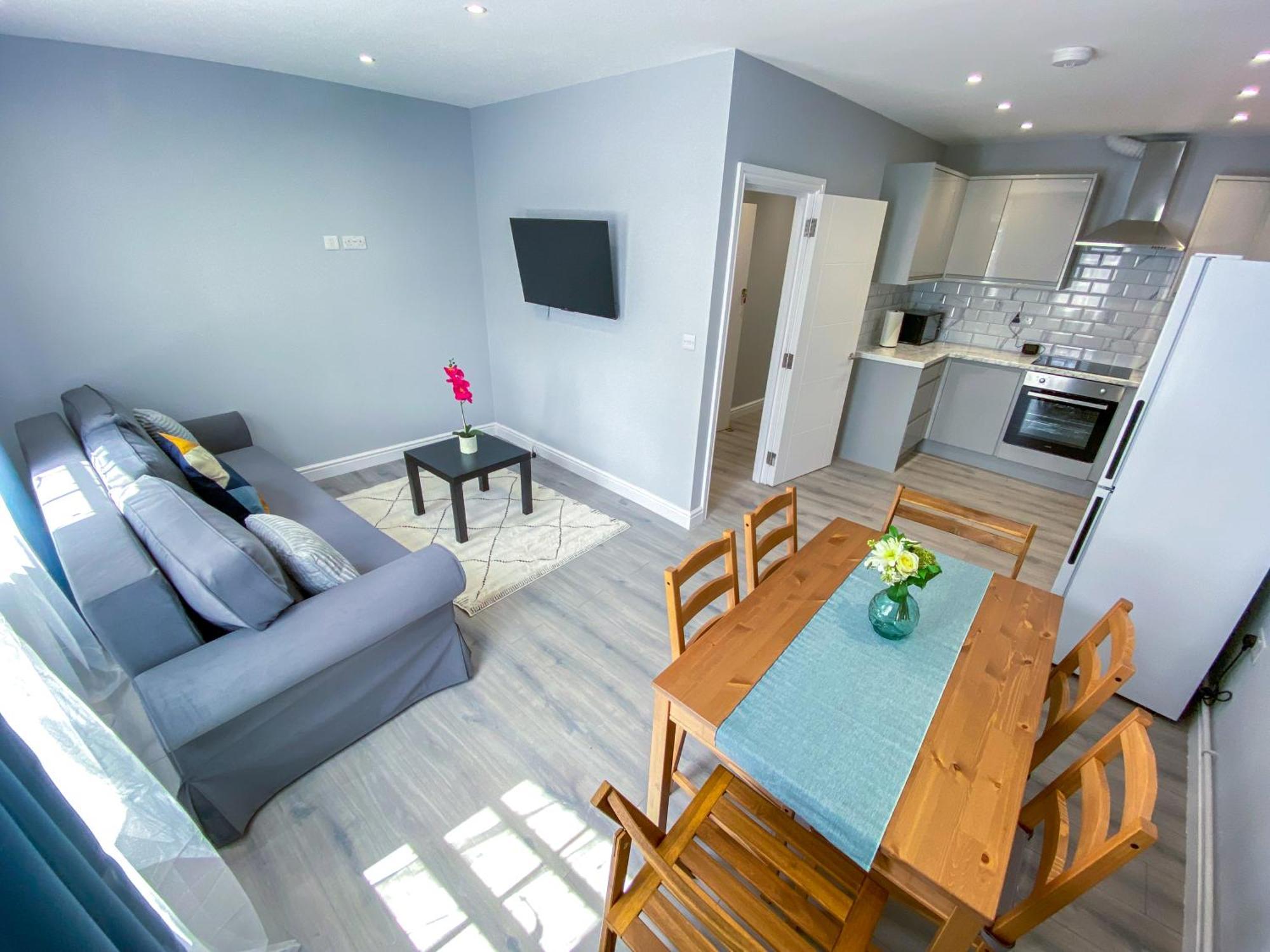 Stylish 1 Bedroom Flat - 5 Guest London- F1 Bagian luar foto